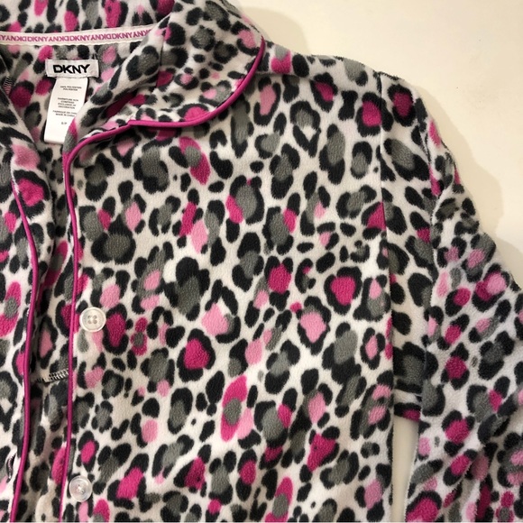 DKNY Pink and Grey Leopard print Button up Women’s size small - Picture 4 of 11